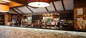 Legacy Rose and Crown Hotel