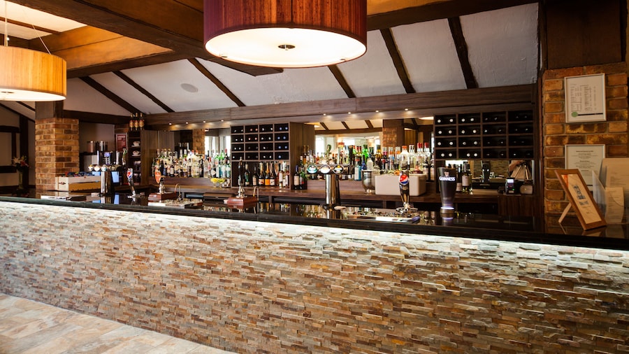 Legacy Rose and Crown Hotel