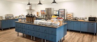 Country Inn & Suites by Radisson, Baxter, MN