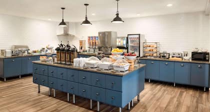 Country Inn & Suites by Radisson, Baxter, MN