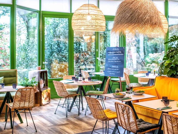 Breakfast, lunch, dinner served; French cuisine, garden views