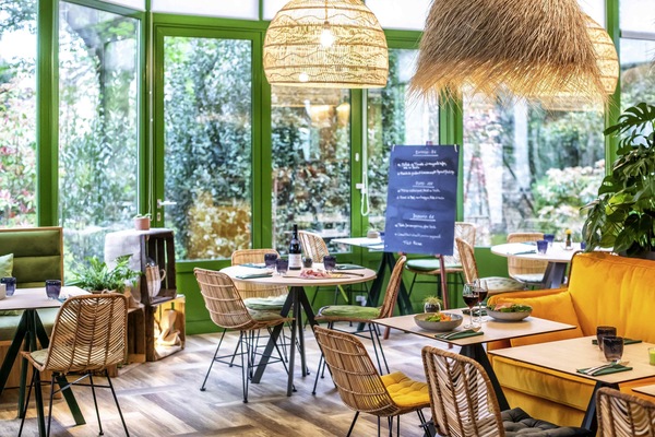 Breakfast, lunch, dinner served; French cuisine, garden views