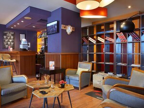 Bar (on property) - ibis Annemasse (Ambilly)