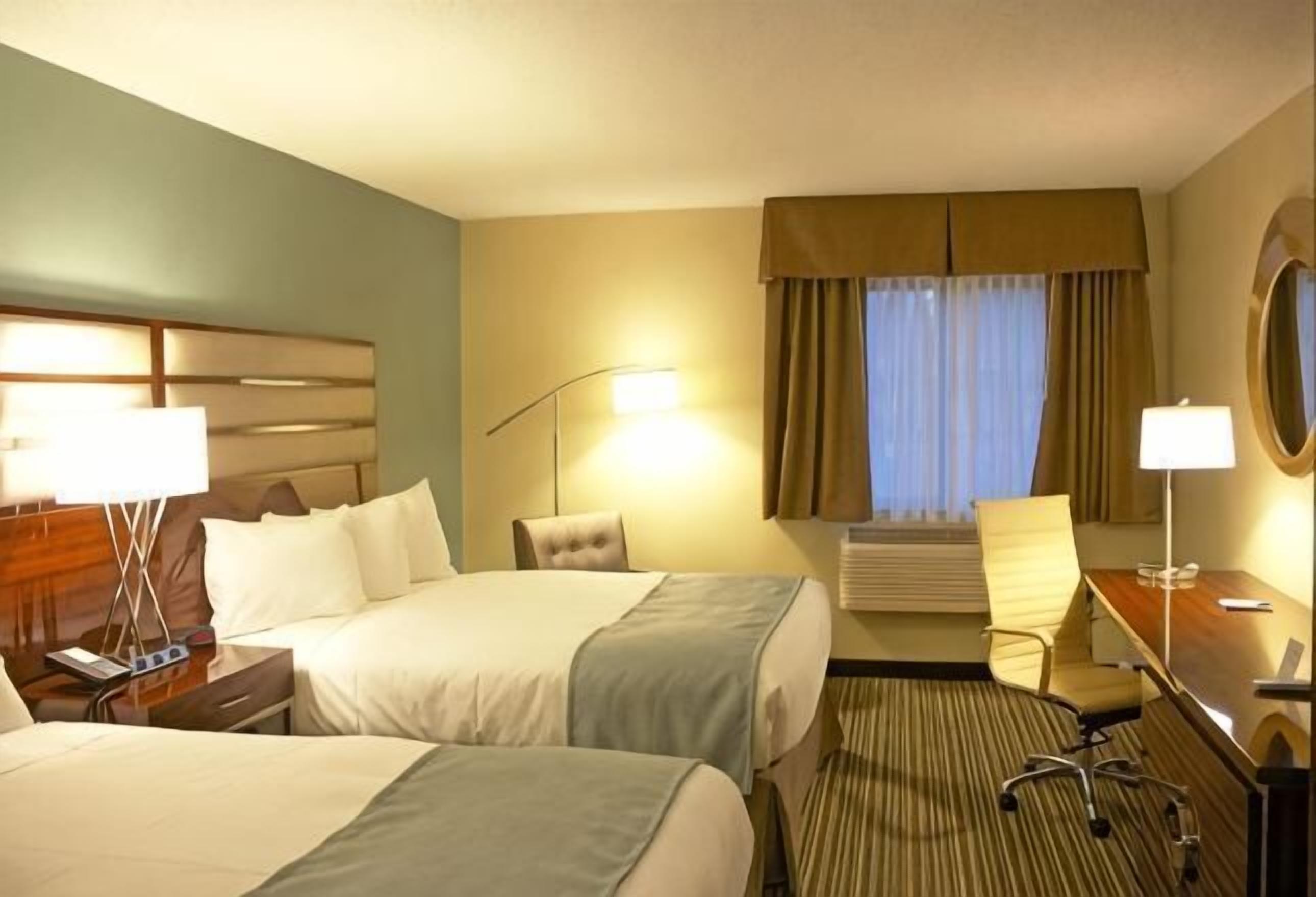 Bureau, rideaux occultants, fer et planche à repasser, Wi-Fi gratuit