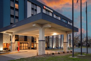 Exterior - Best Western Plus Meadowlands (Secaucus)