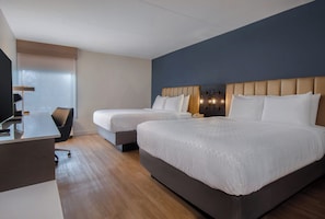 Egyptian cotton sheets, premium bedding, in-room safe, desk