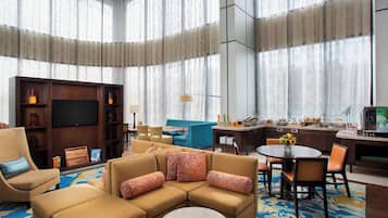 2 bars/lounges, wine bar
