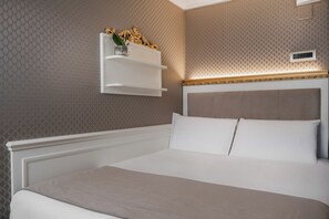 Economy-Doppelzimmer | Allergikerbettwaren, Daunenbettdecken, Minibar, Zimmersafe