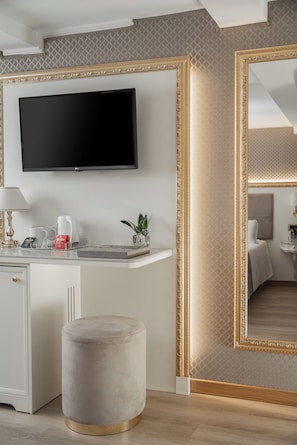 Literie hypoallergénique, couette en duvet d'oie, minibar