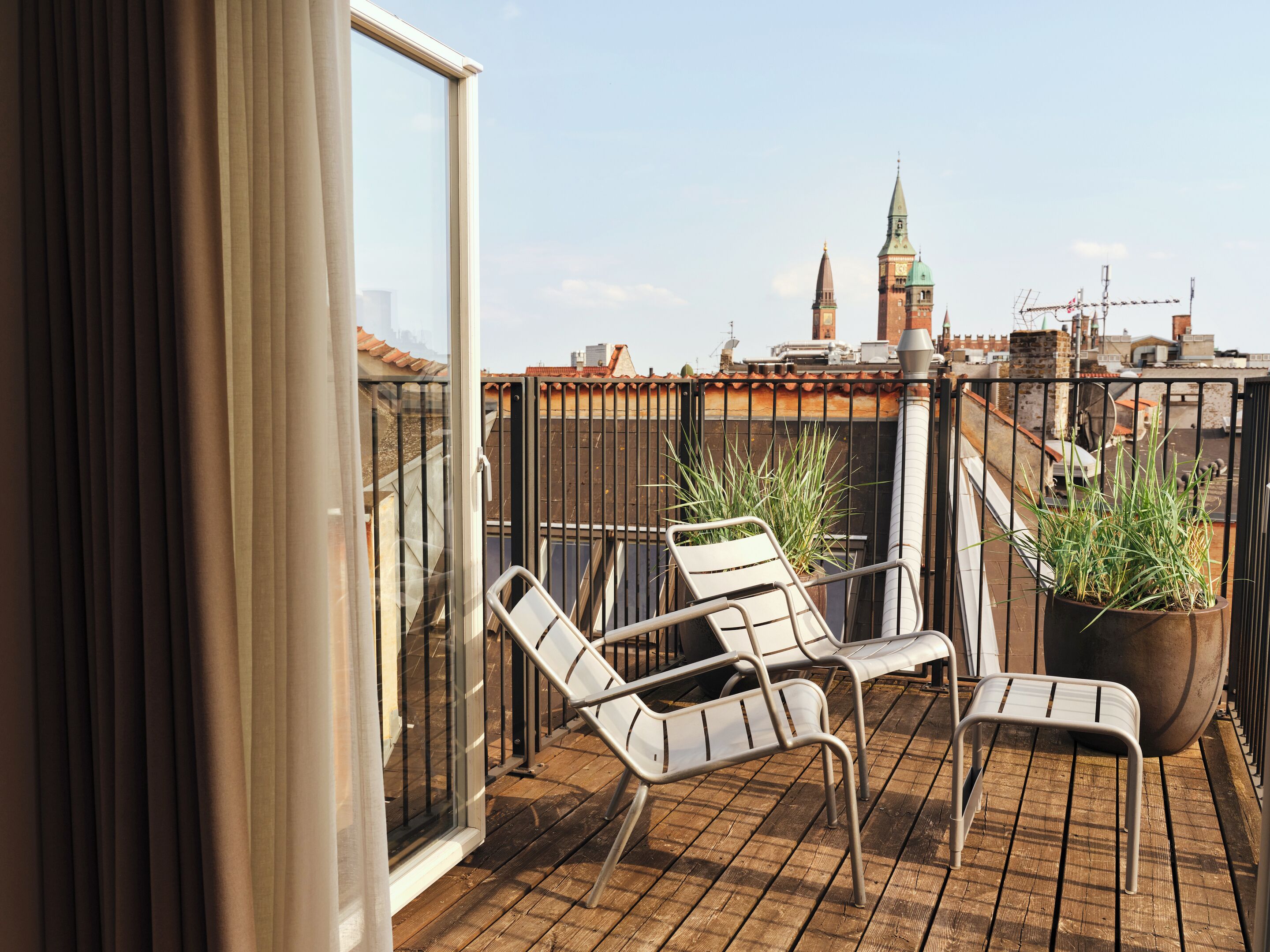 Penthouse with Balcony | Terrasse/Patio