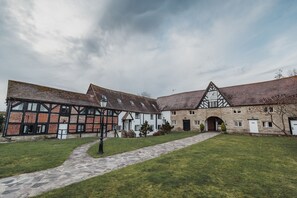 Exterior - Karma Salford Hall (Evesham)