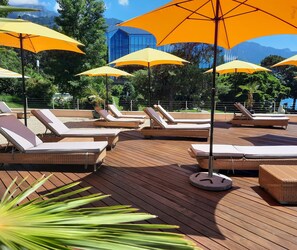 Sun deck