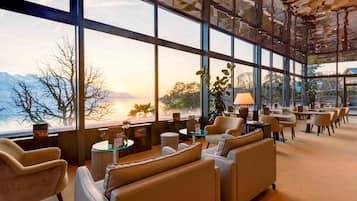Lobby-Lounge
