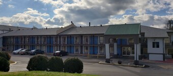 Vista Inn and Suites Nashville Airport East