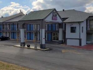 Exterior - Vista Inn and Suites Nashville Airport East (Hermitage)