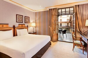 Down duvets, minibar, in-room safe, desk - Eurostars Hotel De La Reconquista (Oviedo)