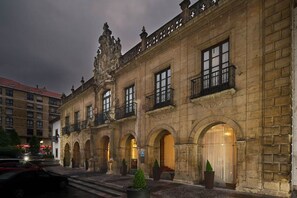 Exterior - Eurostars Hotel De La Reconquista (Oviedo)