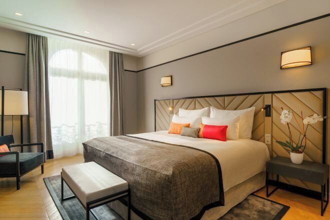 Premium bedding, in-room safe, desk, laptop workspace