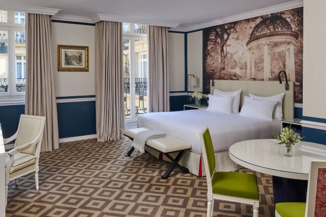 Premium bedding, in-room safe, desk, laptop workspace