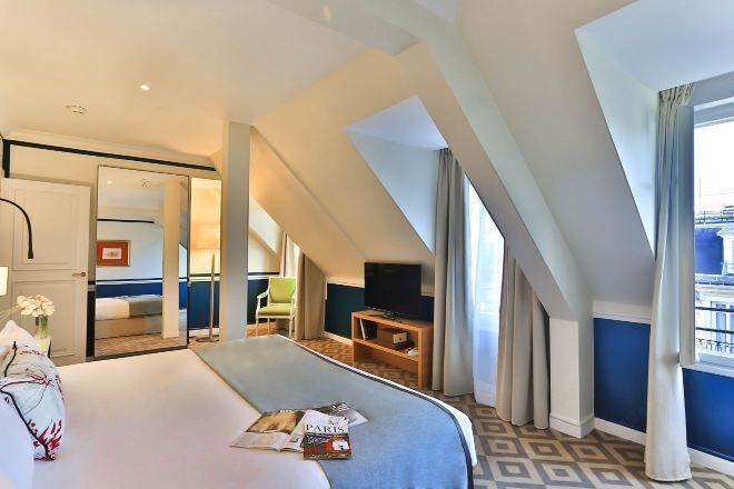 Premium bedding, in-room safe, desk, laptop workspace