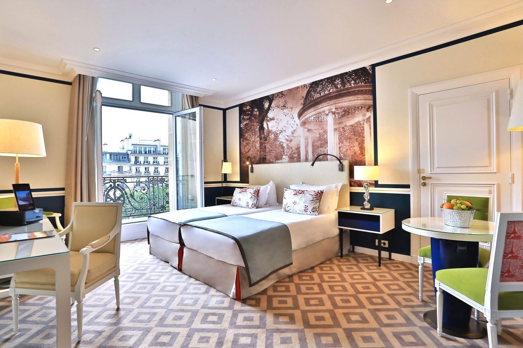 Premium bedding, in-room safe, desk, laptop workspace