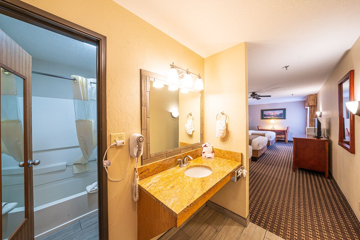 desk, laptop workspace, iron/ironing board, free wifi