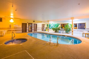 Indoor spa tub