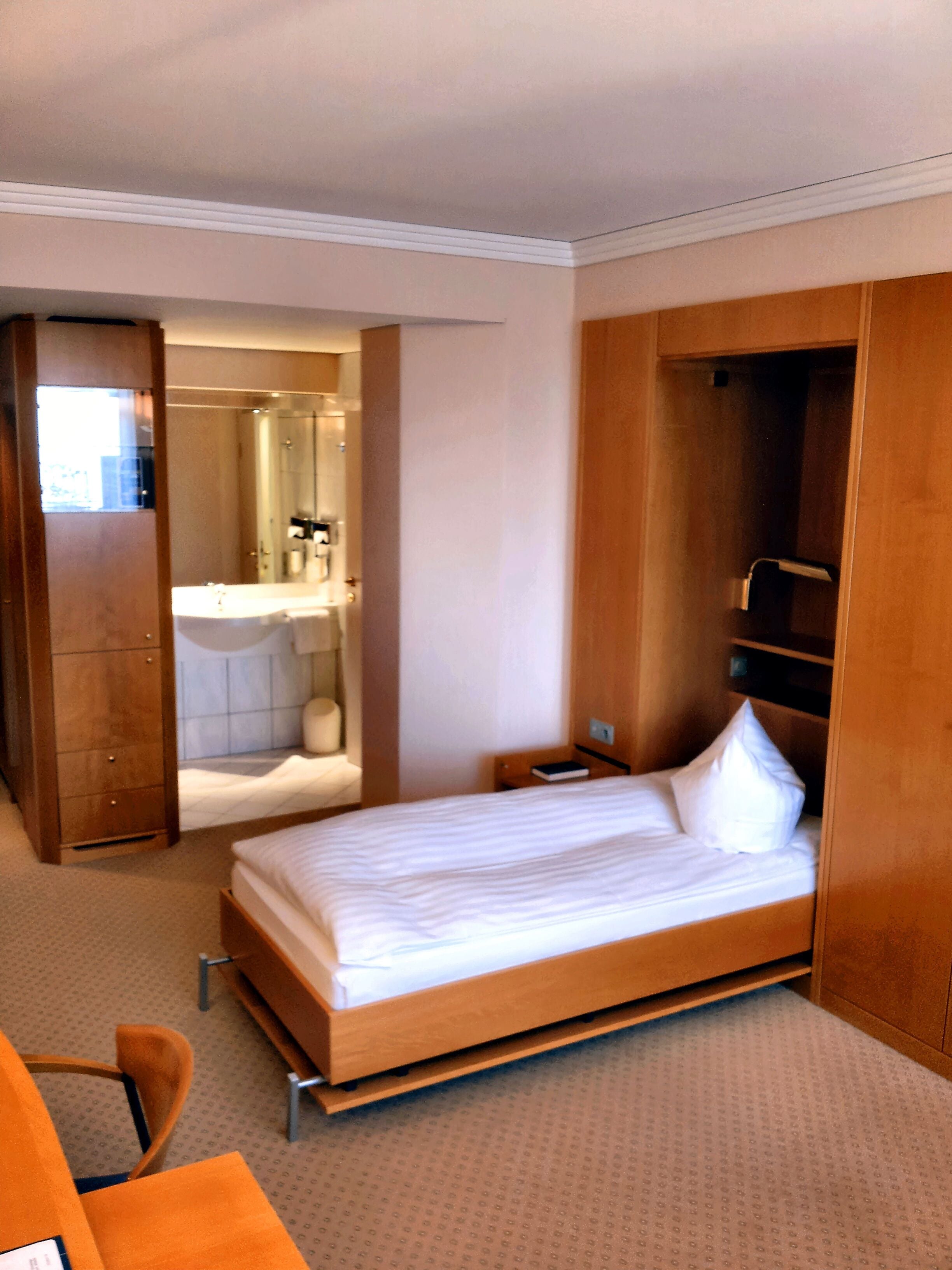 economy single room (budget) | 1 bedroom, hypo-allergenic bedding, in-room safe, individually furnished