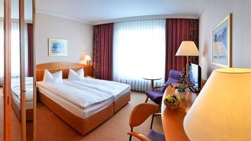 Double Room | 1 bedroom, hypo-allergenic bedding, in-room safe, individually furnished