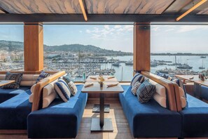 Daily buffet breakfast (EUR 35 per person)