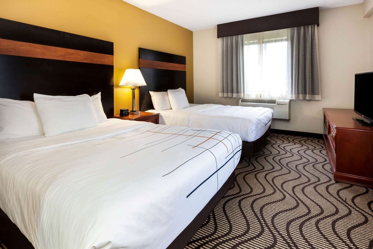 Premium bedding, pillowtop beds, desk, iron/ironing board