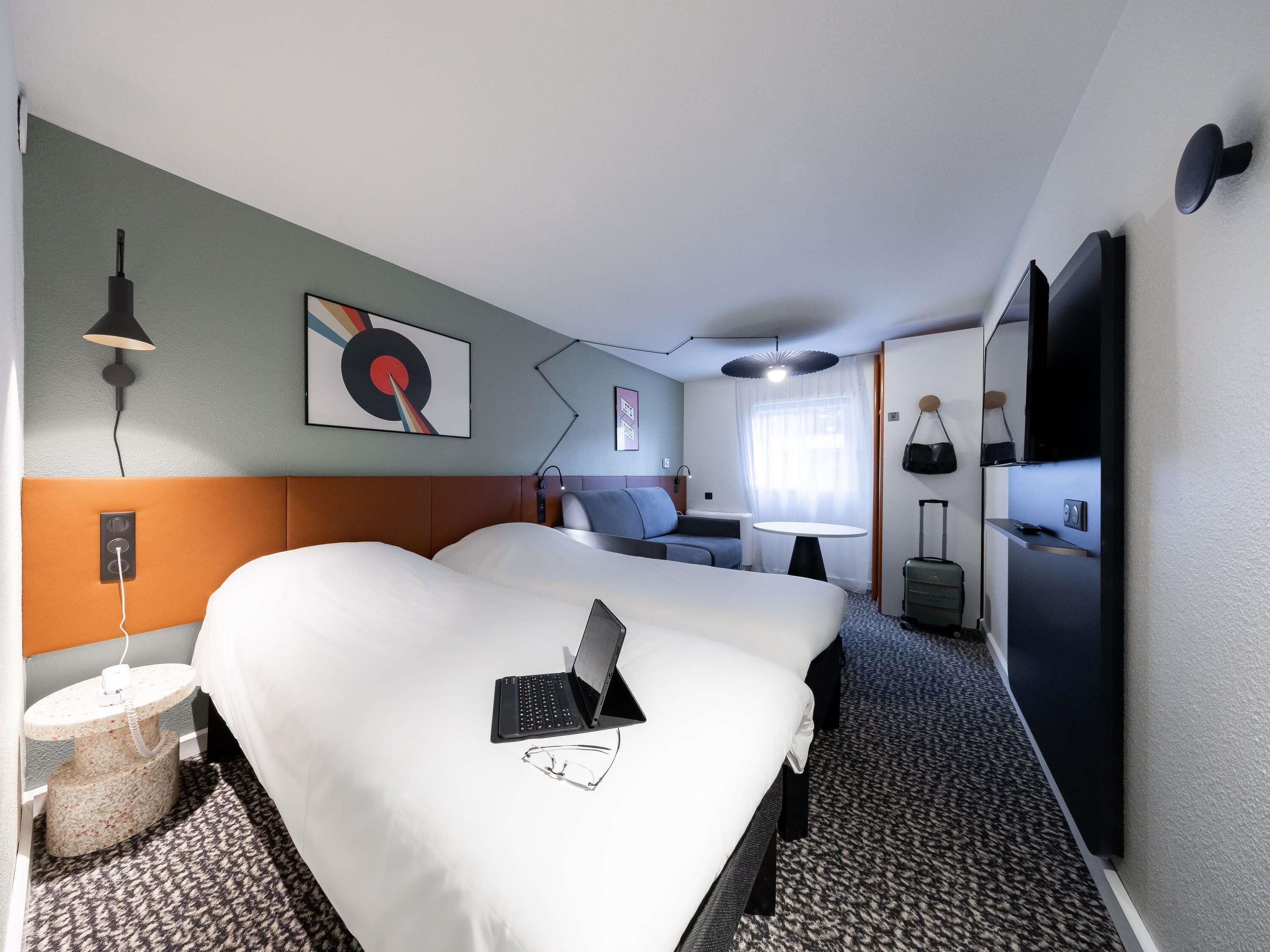 Standard Triple Room, 3 Twin Beds | Premium bedding, desk, laptop workspace, blackout drapes