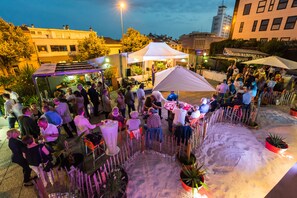 Área de juegos infantiles al aire libre