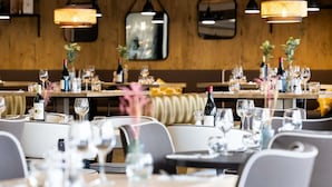 Lunsj og middag serveres