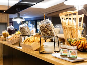 Frokostbuffé hver dag (EUR 12.9 per person)