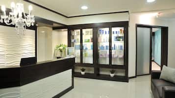 Couples treatment room(s), body treatments, aromatherapy