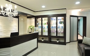 Couples treatment room(s), body treatments, aromatherapy