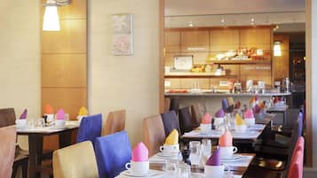 Morgenmadsbuffet hver dag (16 EUR pr. person)