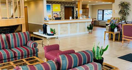 Days Inn & Suites by Wyndham Logan