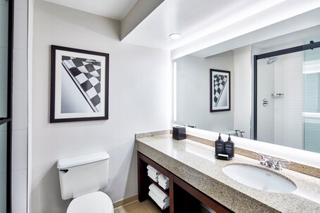 Sheraton Indianapolis Hotel at Keystone Crossing - Image 7
