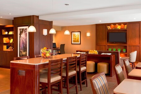 Sheraton Indianapolis Hotel at Keystone Crossing - Image 25