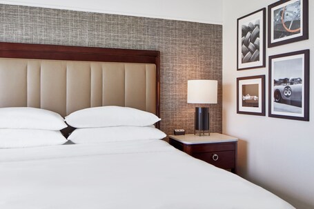 Sheraton Indianapolis Hotel at Keystone Crossing - Image 22