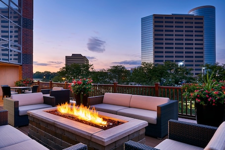 Sheraton Indianapolis Hotel at Keystone Crossing - Image 1