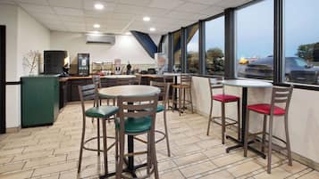 Desayuno continental incluido todos los días