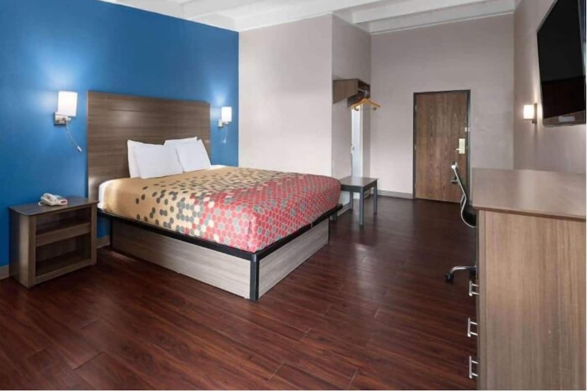 Camera, 1 letto queen, non fumatori | Materassi a doppio strato, ferro/asse da stiro, Wi-Fi gratuito, lenzuola