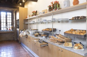 Daily buffet breakfast (EUR 18 per person)