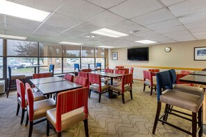 Free daily full breakfast 
