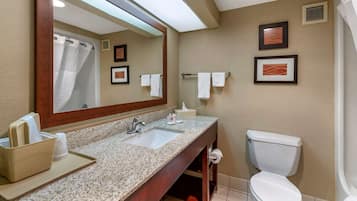 Standard Double Room, 2 Double Beds, Non Smoking | Bathroom