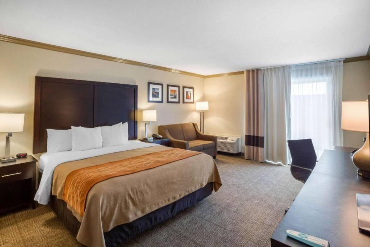 Premium bedding, pillowtop beds, desk, laptop workspace
