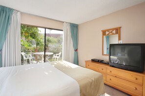 Deluxe Studio, 2 Double Beds | View from room